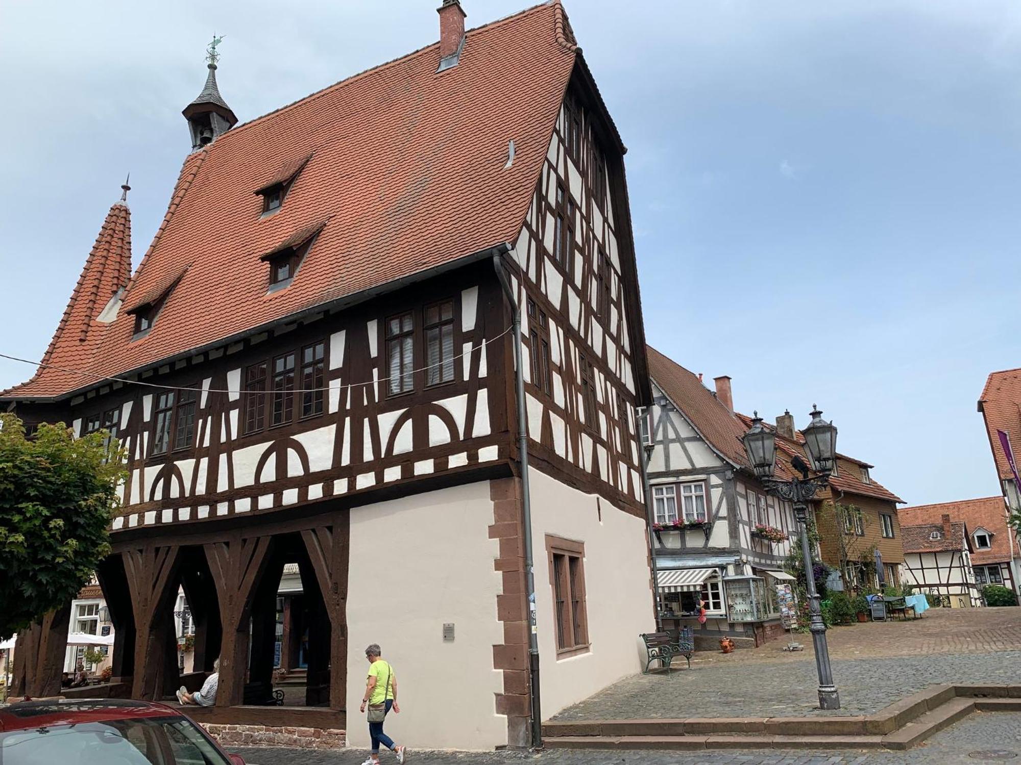 Apartment Am Historischen Rathaus Michelstadt Exterior photo